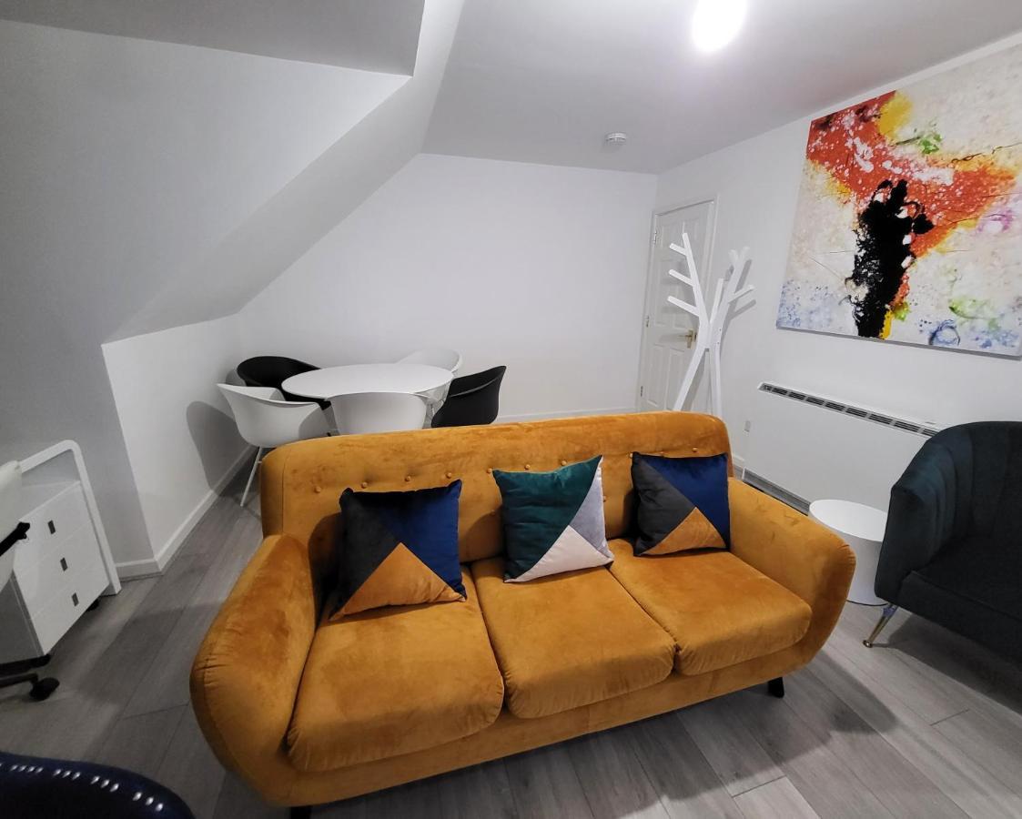 Garland Modern 2 Bedroom Apartment With Parking London Plumstead  Extérieur photo