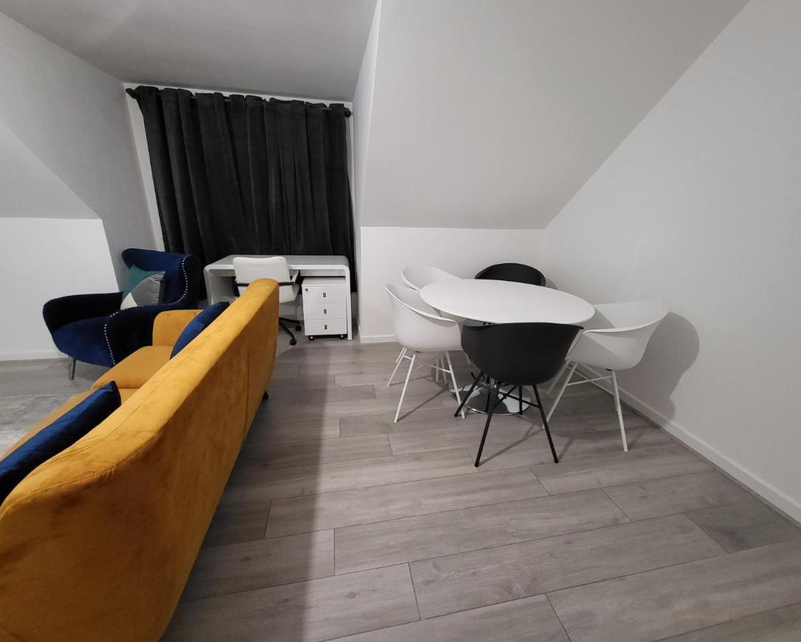 Garland Modern 2 Bedroom Apartment With Parking London Plumstead  Extérieur photo