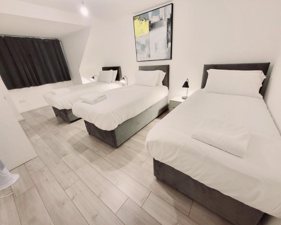 Garland Modern 2 Bedroom Apartment With Parking London Plumstead  Extérieur photo